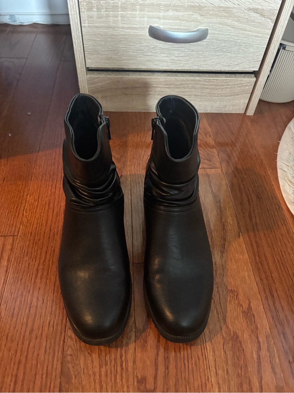 Cliffs by WHITE MOUNTAIN Black Slouch Ankle Booties with Side Zip